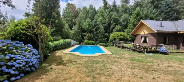 Parcela de 6.000 m² con casa y piscina en El Mañío, a 10 minutos de Villarrica