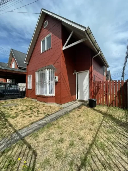 Casa en arriendo en Parque Villarrica, sector Luis Advis, con 3 dormitorios
