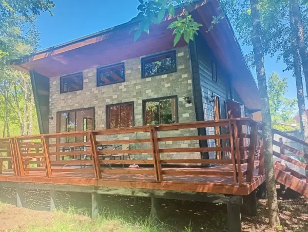 Sitio de 600 m² con cabaña en Playa Linda, Villarrica, con rol propio