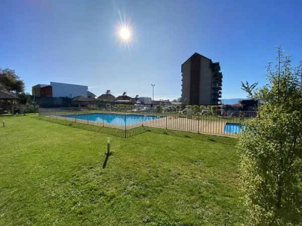 Departamento en venta de 72 m² en condominio Altos de Villarrica, a cinco cuadras del centro