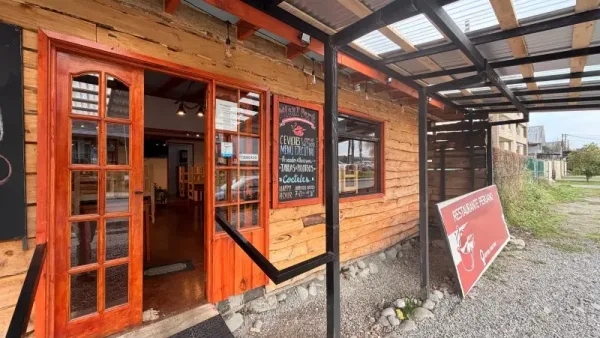 Derecho a llave de restaurante en Arturo Prat, Villarrica, 155 m² habilitados