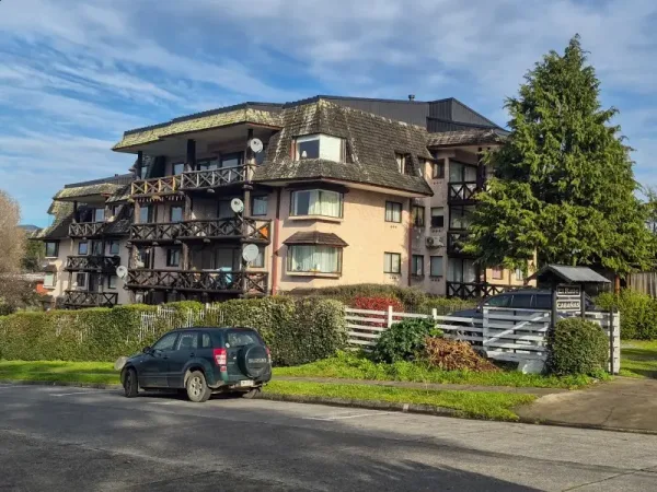 Departamento en venta en el Edificio Lago Paraíso, costanera de Villarrica: 3 dormitorios y 2 baños