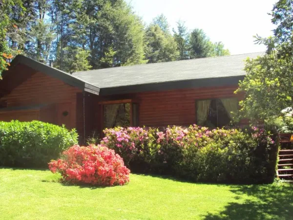 Casa de 167 m² en Alto Pinar, camino a Pucón, con piscina y cabaña